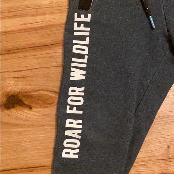 Boys H&M jogging suit set size Small - Picture 3 of 8